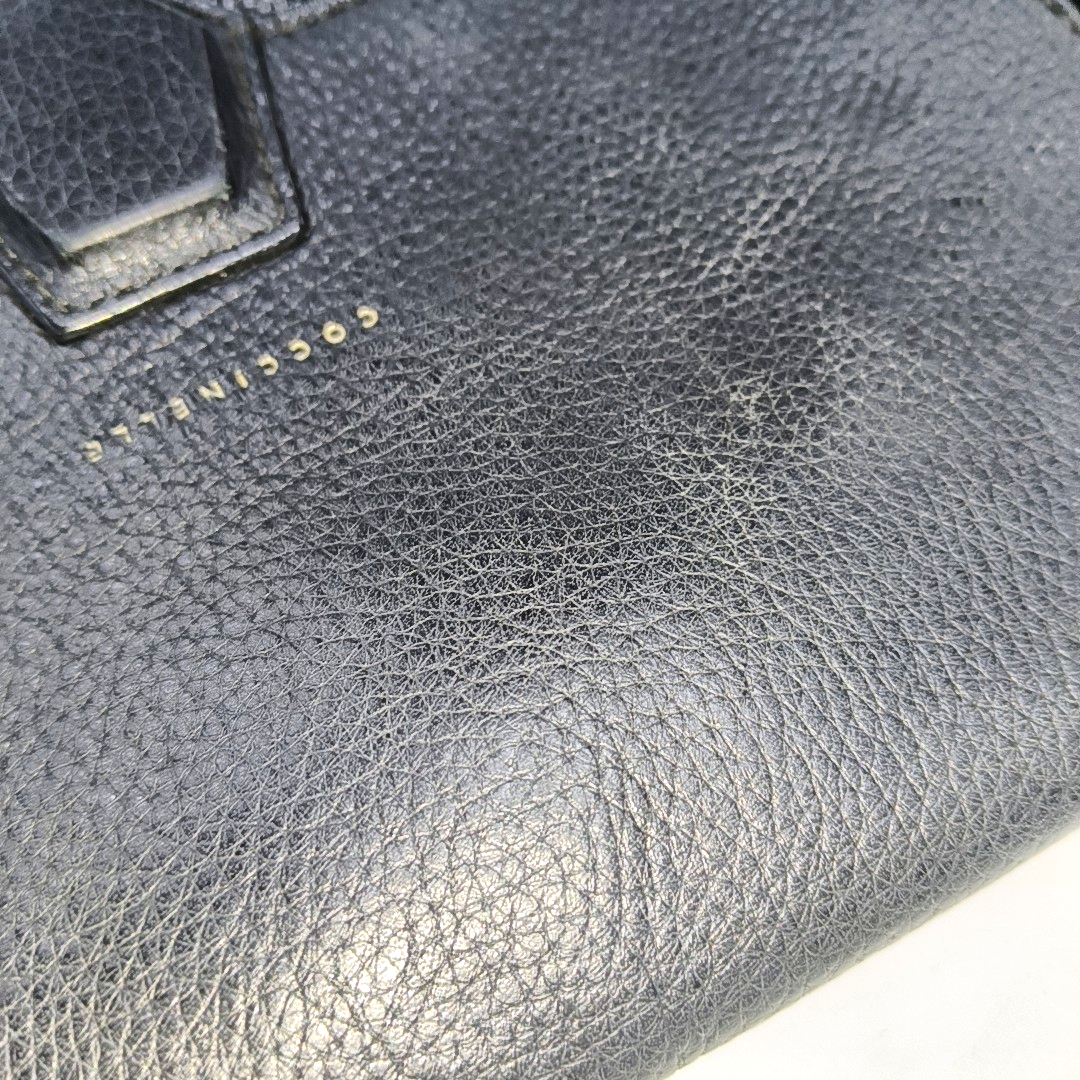 COCCINELLE Black Leather Single Shoulder Bag Golden hardware Removable shoulder strap-(SKU)-14421257
