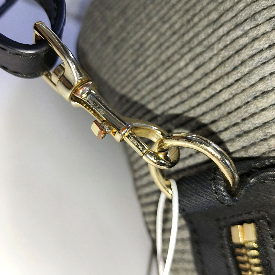 DIESEL Gray Fabric Quilted Single Shoulder Bag Golden hardware Removable shoulder strap-(SKU)-938079464