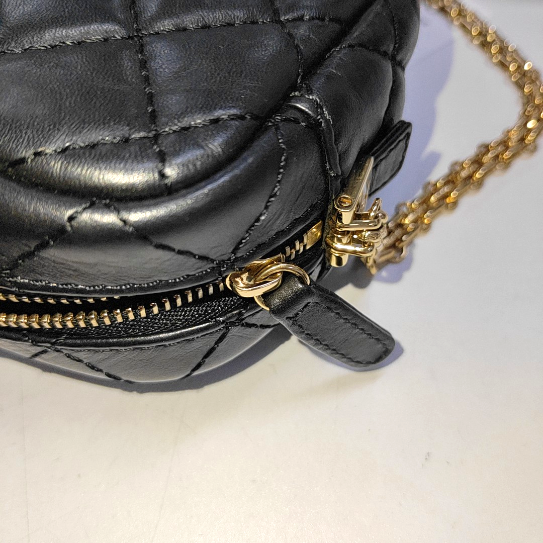 CHANEL 2.55 Mini Black Calfskin Quilted Shoulder Bag with Gold Hardware, 27 Clutch-(SKU)-935562436