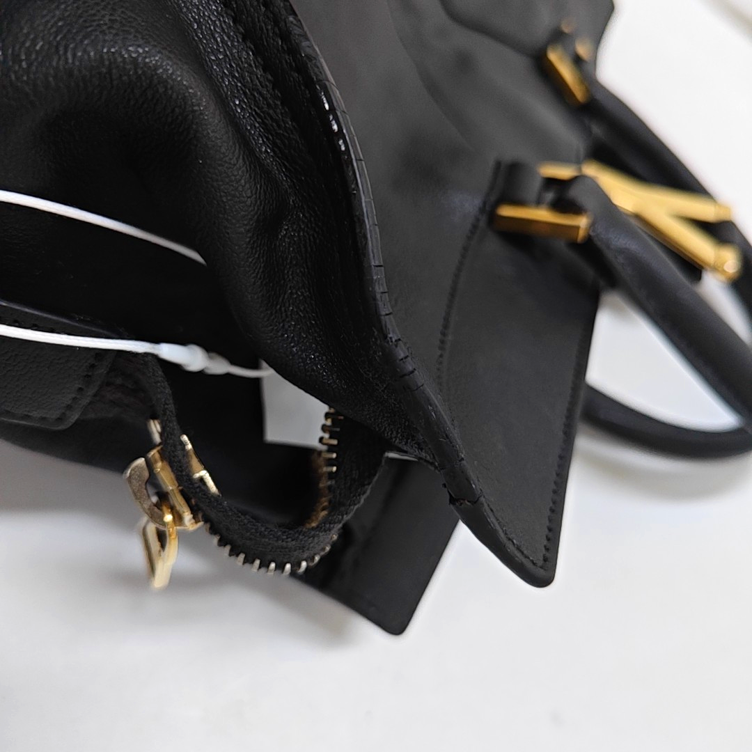 YSL CHYC Y LIGNE Small size Black cowhide tote bag Golden hardware-(SKU)-950515065