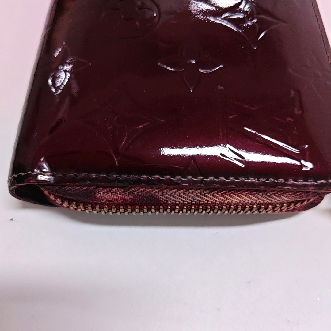 LOUIS VUITTON Burgundy Patent Leather Embossed Wallet Golden hardware-(SKU)-951021477