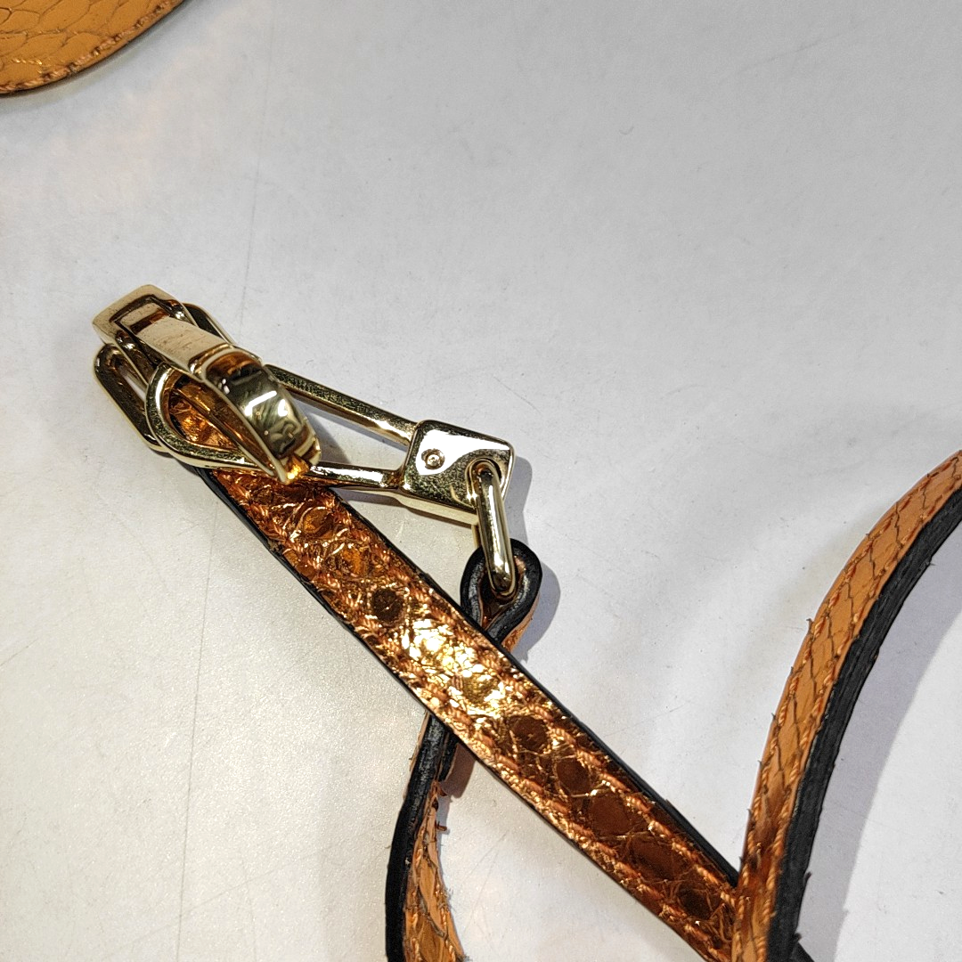 BURBERRY Golden Cowhide Sling Bag Single Shoulder Bag Golden hardware Removable shoulder strap-(SKU)-939200575
