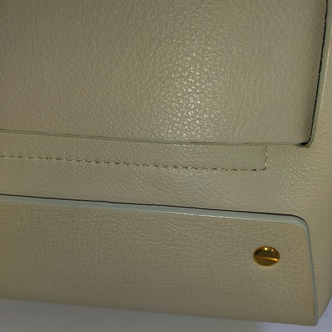 Yuzefi Beige Leather Single Shoulder Bag Golden hardware Removable shoulder strap-(SKU)-937551910
