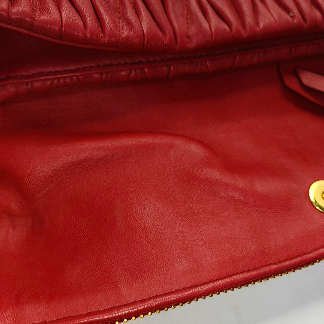 Miu Miu Red Sheepskin Quilted Clutch Bag Handbag Single Shoulder Bag Golden hardware-(SKU)-957691909