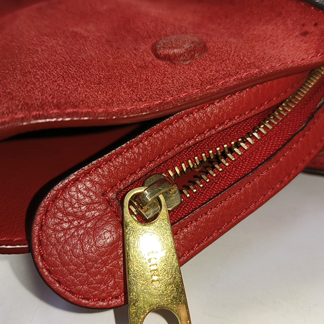 CELINE TRAPEZE Medium size Red Cowhide Swing Bag Single Shoulder Bag Handbag Golden hardware Removable shoulder strap-(SKU)-950729594