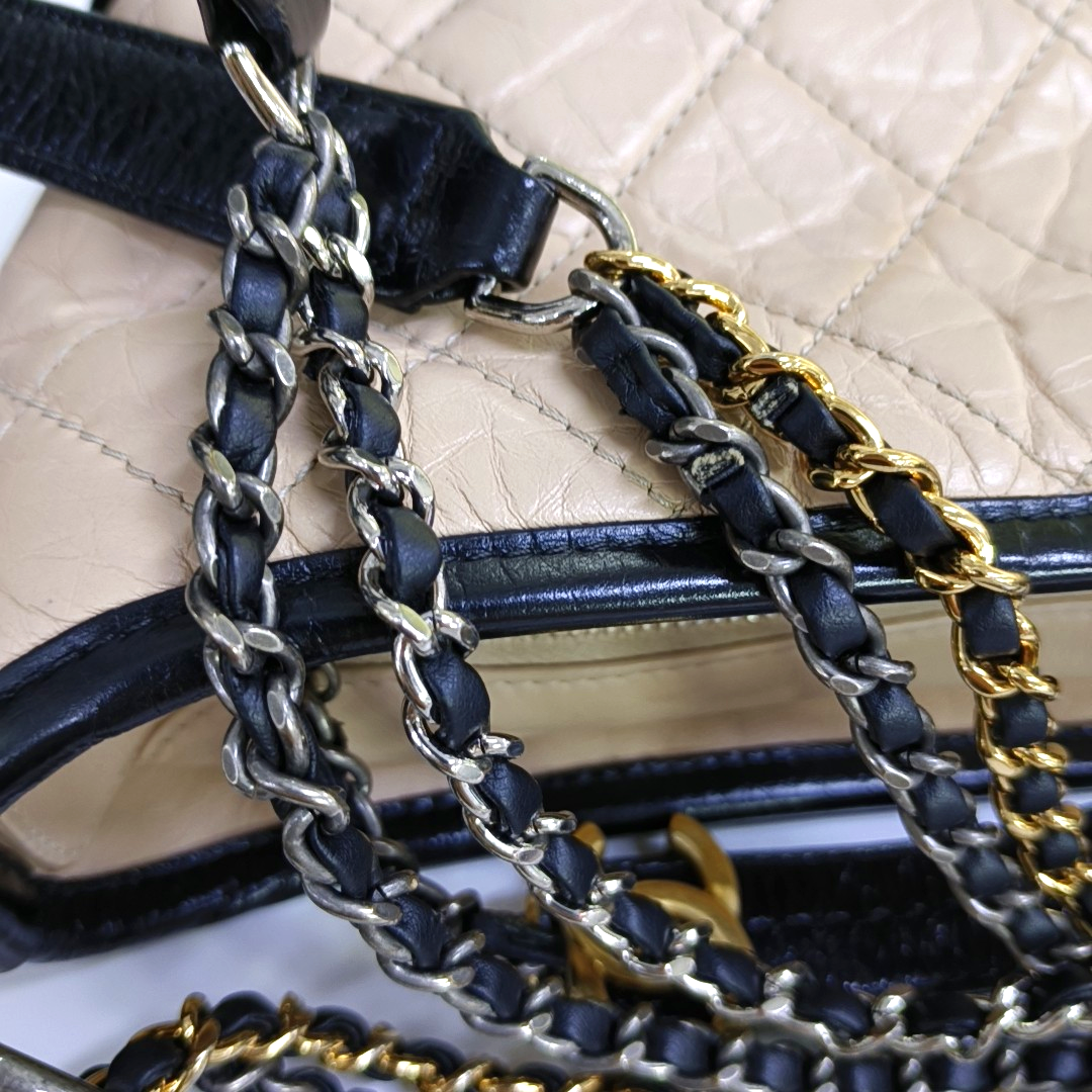 CHANEL GABRIELLE Small Beige Calfskin Quilted Crossbody Shoulder Bag Detachable Strap-(SKU)-962443270