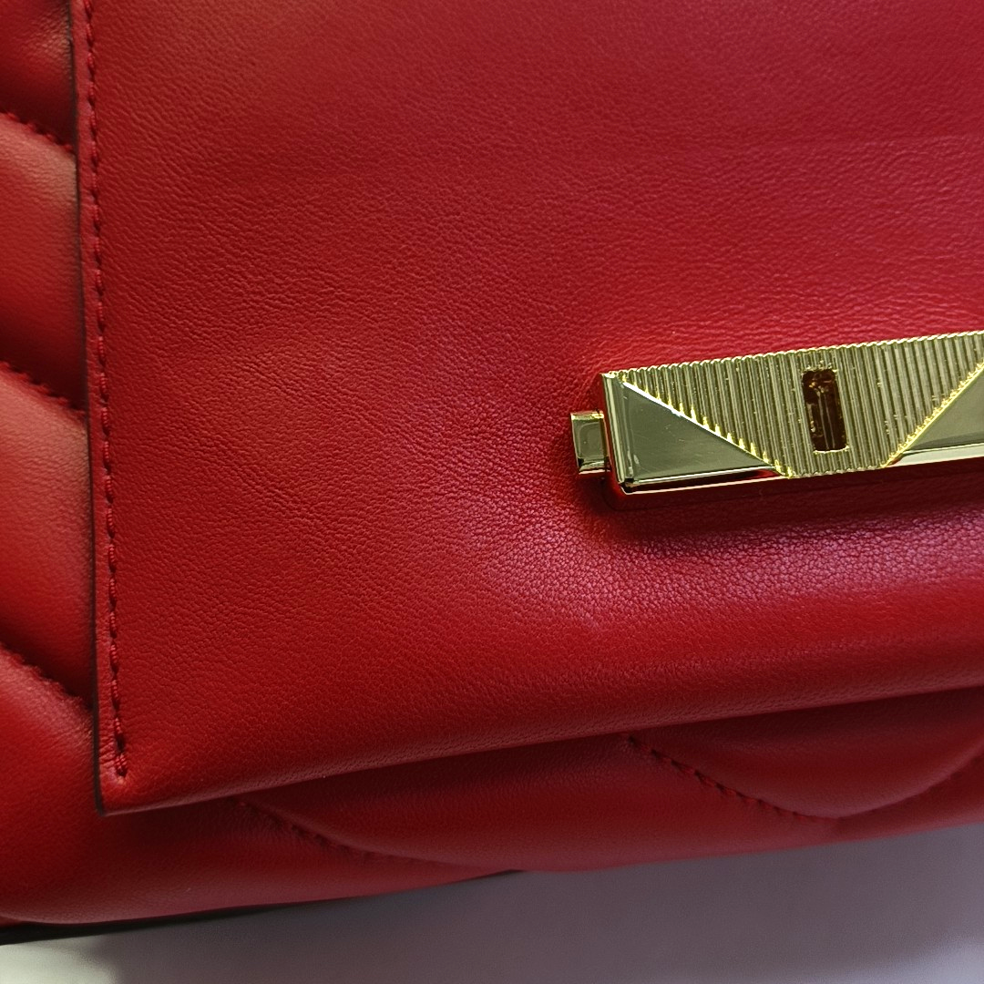 MICHAEL KORS Cece Medium size Red Cowhide Quilted Crossbody Bag Single Shoulder Bag Golden hardware Removable shoulder strap-(SKU)-944079945