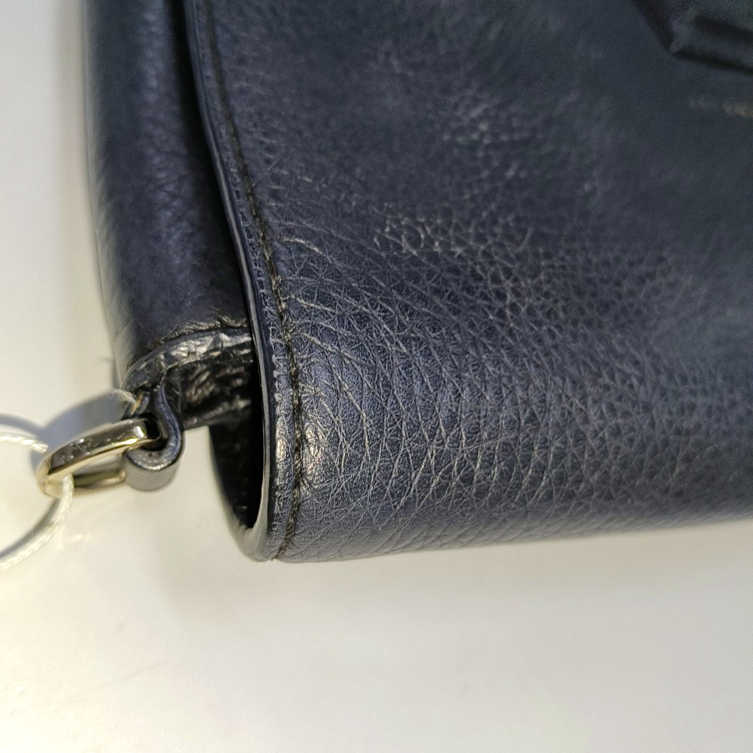 COCCINELLE Black Leather Single Shoulder Bag Golden hardware Removable shoulder strap-(SKU)-14421257