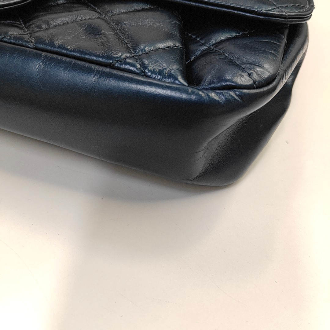 CHANEL CLASSIC FLAP Medium Dark Blue Calfskin Quilted Matelassé Shoulder Bag Rutenium Hardware 22 Clasp-(SKU)-946830693