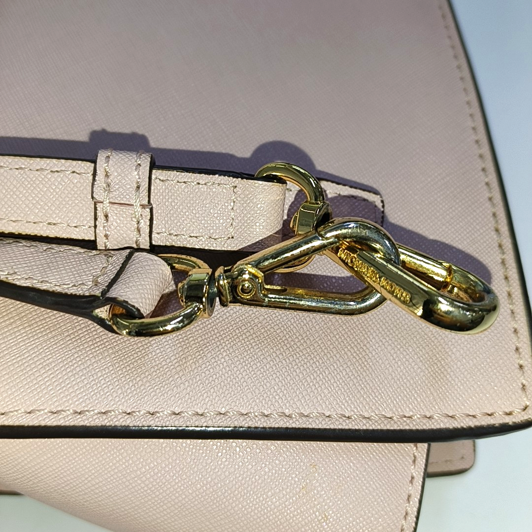 MICHAEL KORS Selma Extra Small Pink Cowhide Embossed Single Shoulder Bag Crossbody Golden hardware Removable shoulder strap-(SKU)-941505944