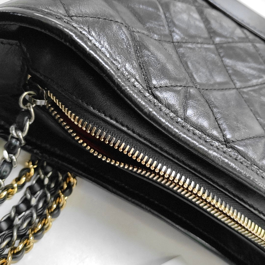 CHANEL GABRIELLE Small Black Leather Quilted Intrecciato Bag Crossbody Bag Single Shoulder Bag Golden Silver Ruthenium Hardware 26cm Removable Strap Accessories Complete-(SKU)-949455868
