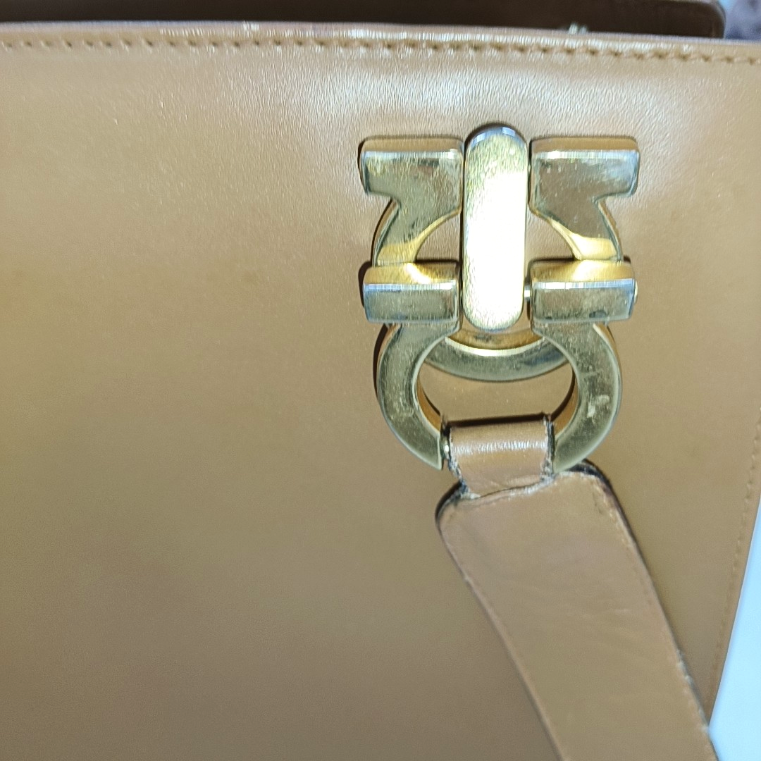 FERRAGAMO Tote bag Brown Cowhide Single Shoulder Bag Tote Golden hardware-(SKU)-941975755