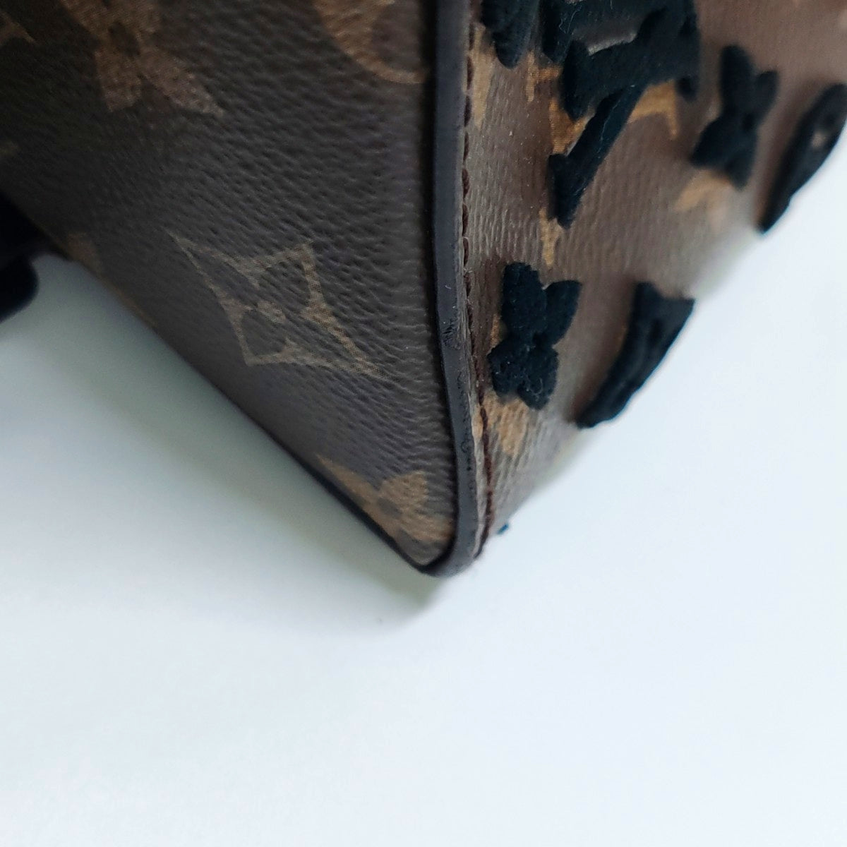LOUIS VUITTON TRIANGLE Brown Coated Canvas Monogram Embroidered Messenger Bag Crossbody Handbag Shoulder Bag Black Hardware Detachable Strap-(SKU)-965410555