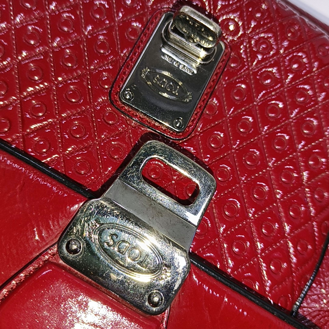 TOD'S Burgundy Patent Leather Quilted Single Shoulder Bag Ruthenium color hardware Removable shoulder strap-(SKU)-931990253