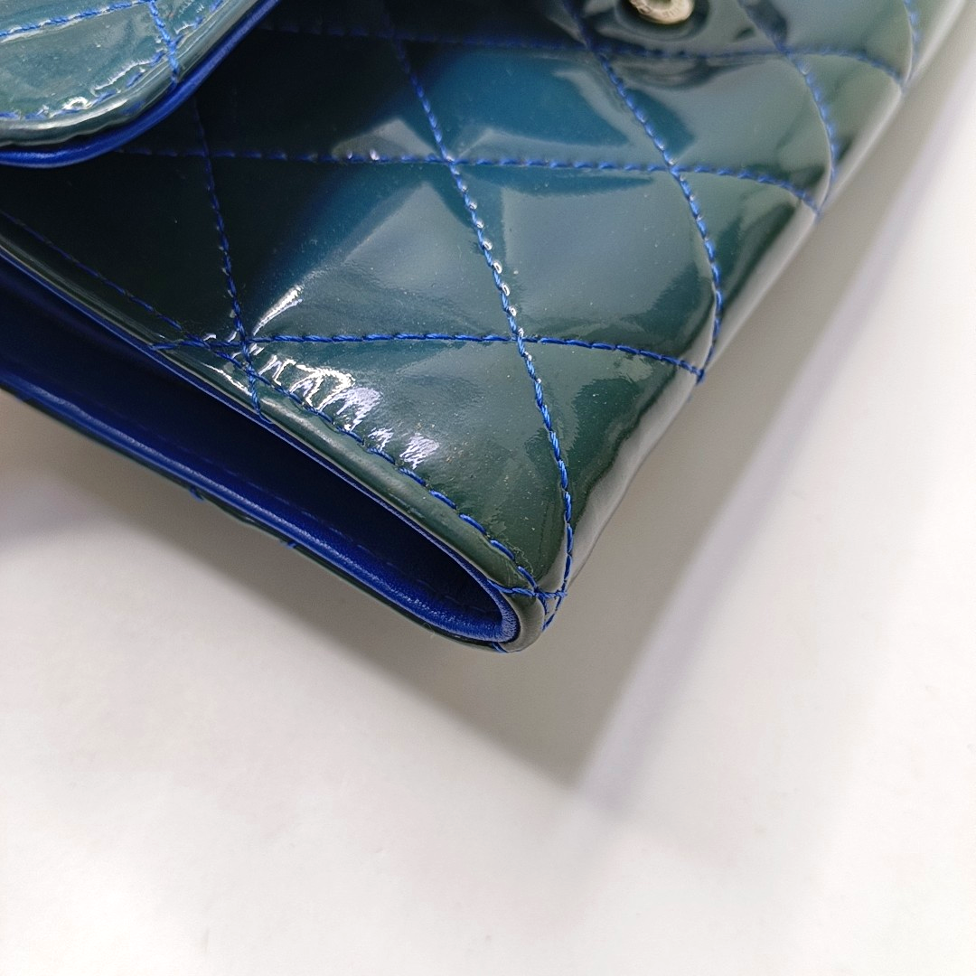 CHANEL CLASSIC FLAP Blue patent leather diamond-pattern wallet Silver and Blue Hardware 16nan-(SKU)-949495187