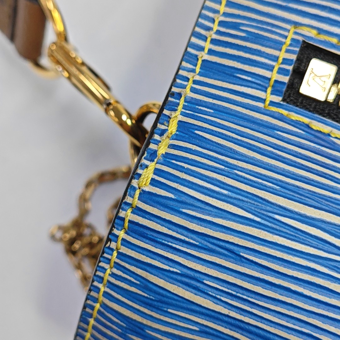 LOUIS VUITTON MÉTIS Medium Blue EPI Calfskin Water Ripple Messenger Bag with Gold Hardware and Detachable Strap-(SKU)-946768387