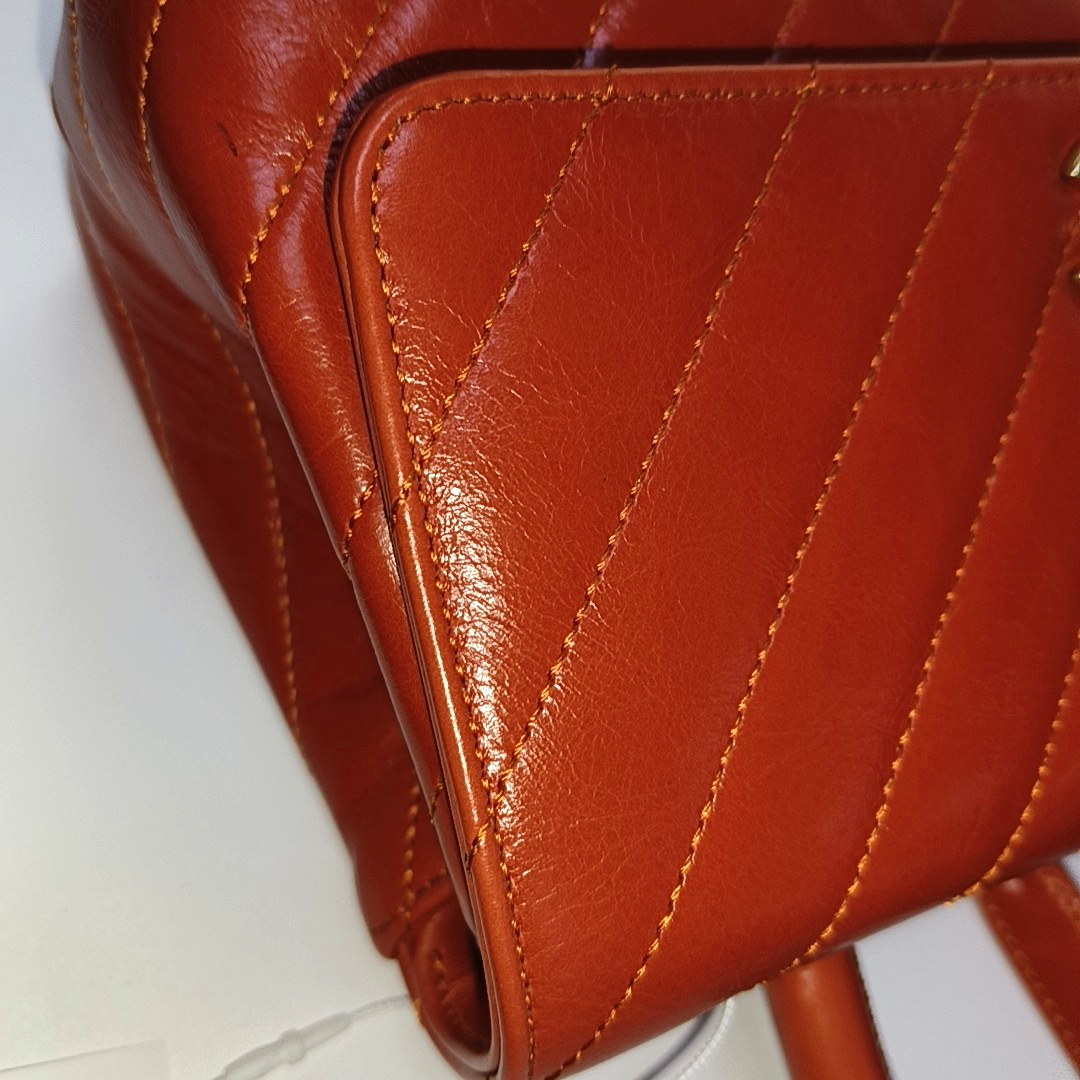 CHANEL COCO HANDLE Orange Calfskin Quilted V-Shape Bag with Golden Hardware, 24K, Detachable Strap-(SKU)-963432693