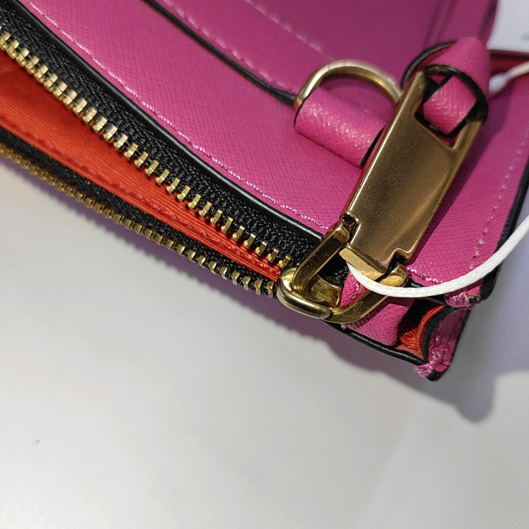 MARC JACOBS Snapshot Fuchsia leather collage quilted single shoulder bag, crossbody bag Golden hardware Removable shoulder strap-(SKU)-930635804