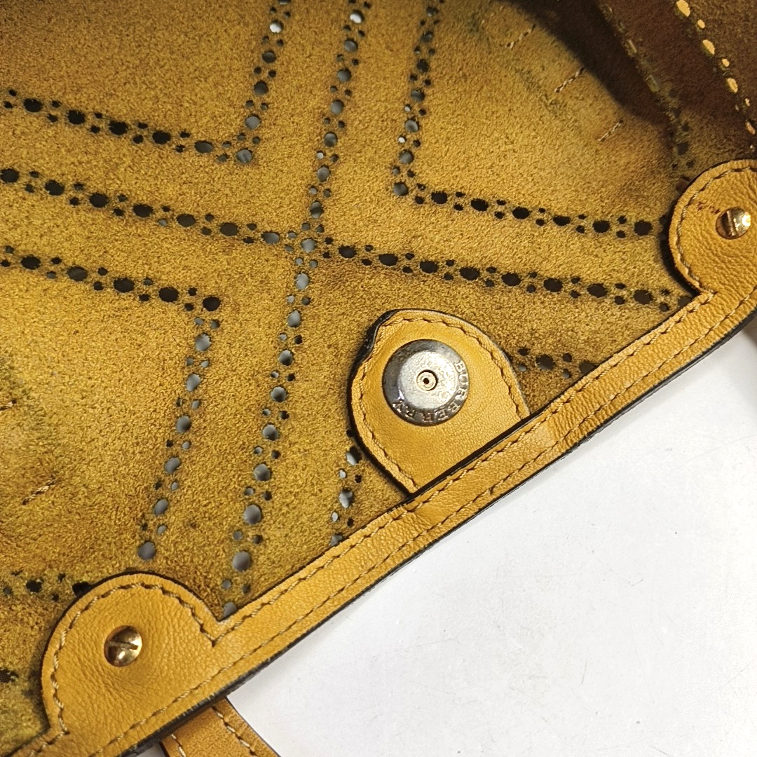 BURBERRY Tote bag Mustard Cowhide Cutout Single Shoulder Bag Golden hardware Sub-bag-(SKU)-953287825