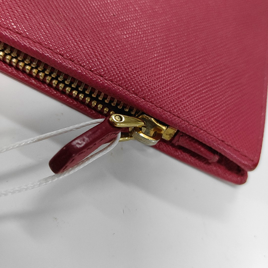 PRADA Fuchsia leather cross-grain clutch Golden hardware-(SKU)-14366482