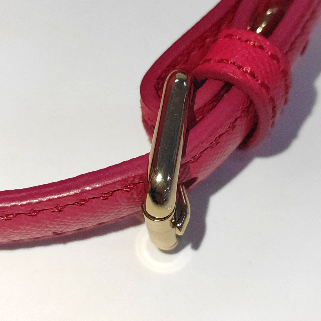 MCM NUOVO Red Leather Embossed Shoulder Bag Tote Bag Crossbody Bag Golden hardware Removable shoulder strap-(SKU)-14100965