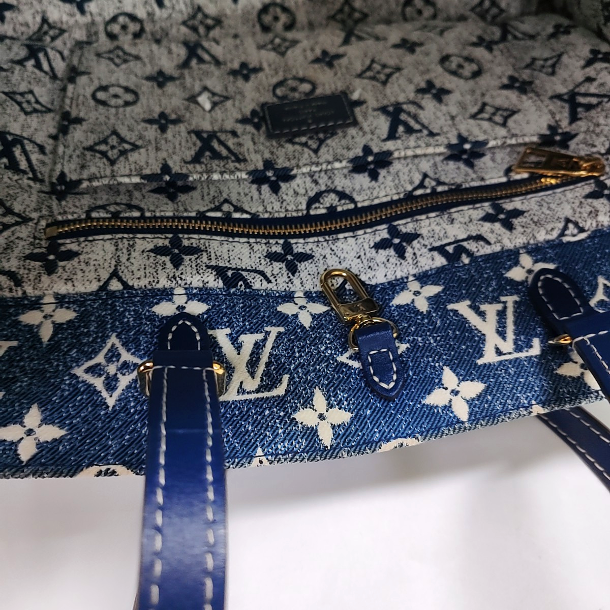 LOUIS VUITTON ONTHEGO Medium Blue Canvas Monogram Jungle Bag Crossbody Shoulder Bag with Golden Hardware-(SKU)-962523559