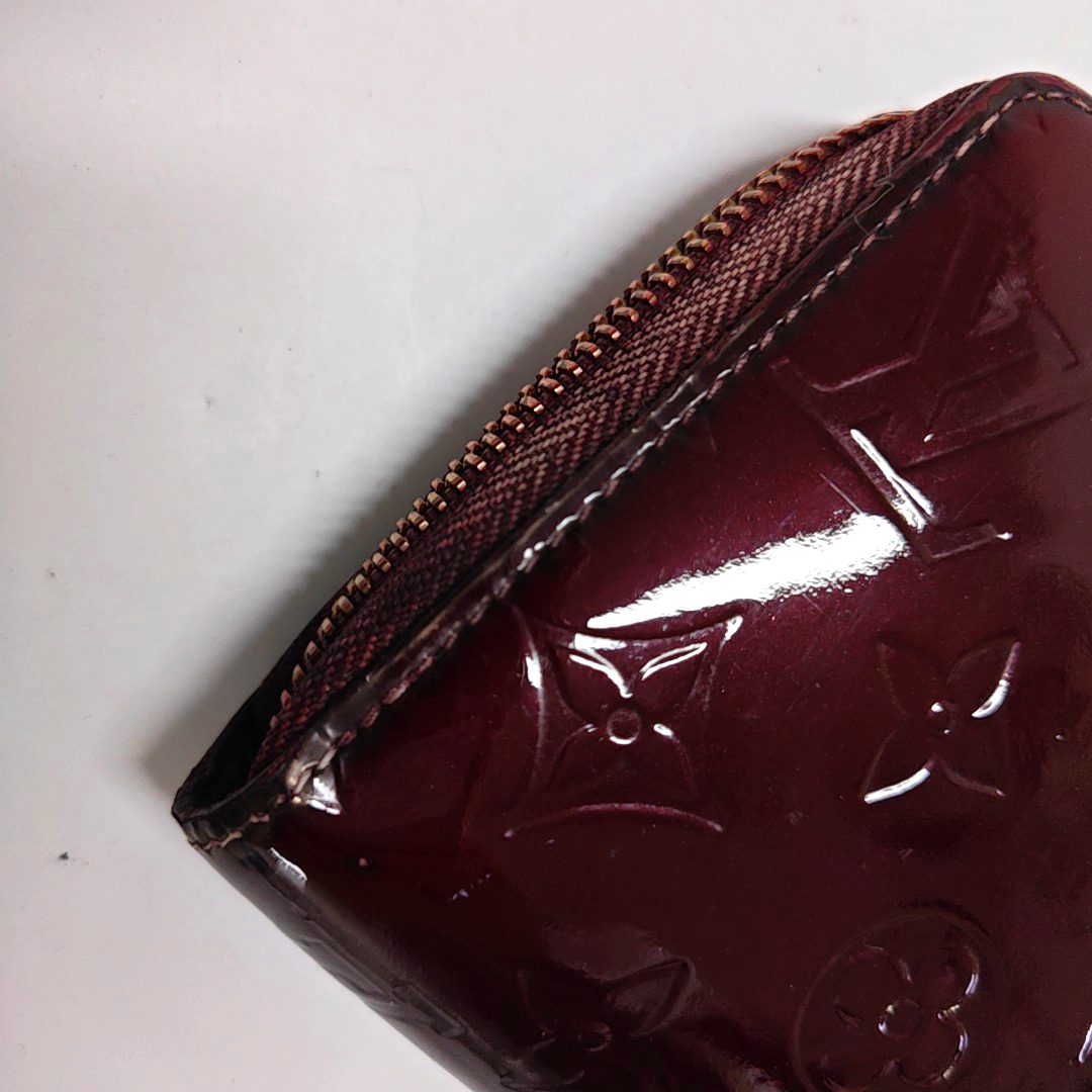 LOUIS VUITTON Burgundy Patent Leather Embossed Wallet Golden hardware-(SKU)-951021477