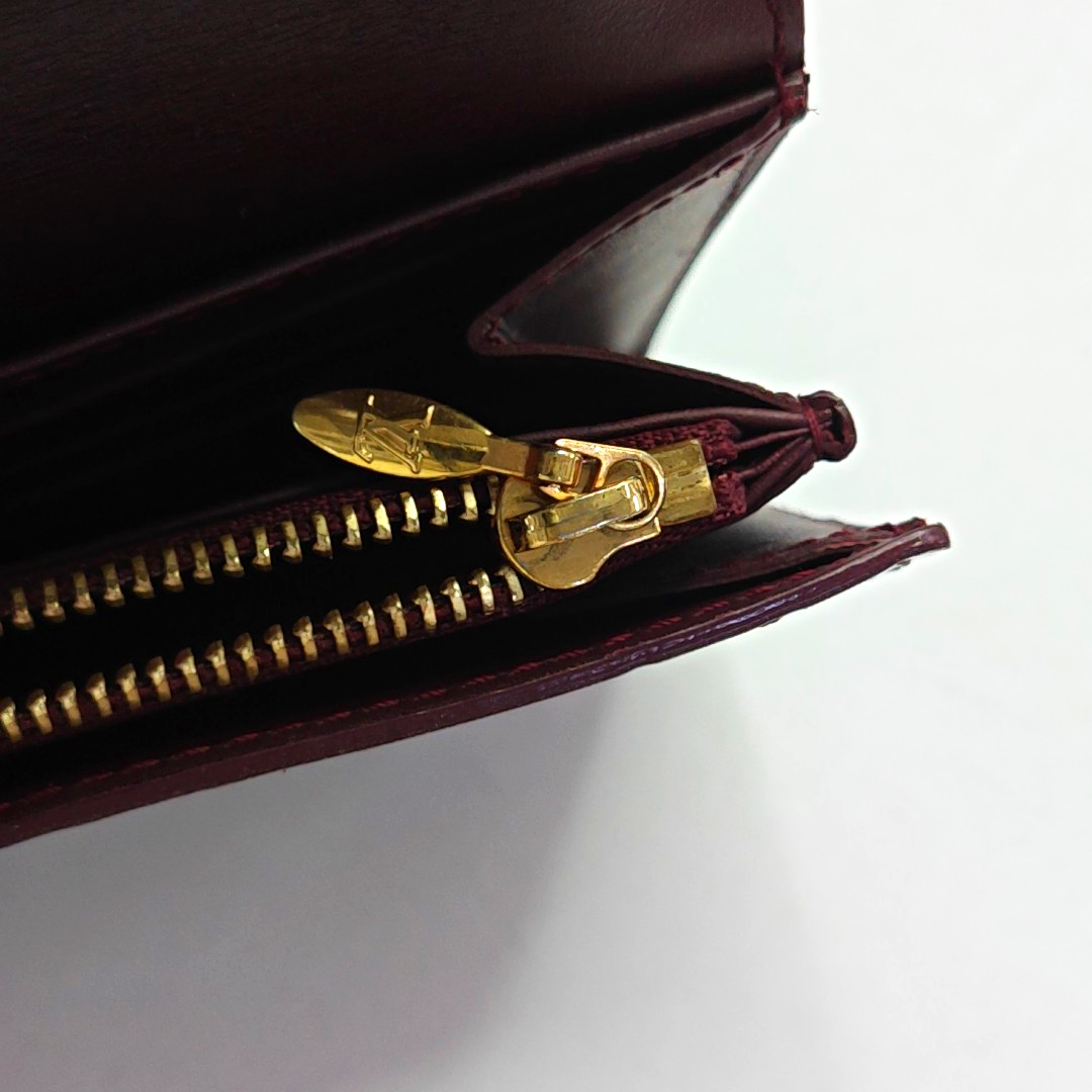 LOUIS VUITTON PORTE MONNAIE Red patent leather embossed wallet Golden hardware-(SKU)-958031193