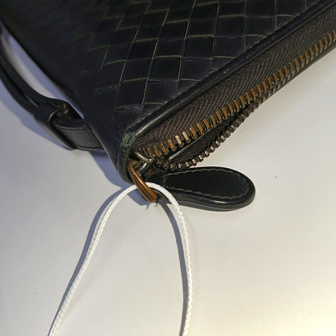 BOTTEGA VENETA Black Cowhide Woven Wallet Black hardware-(SKU)-932935096