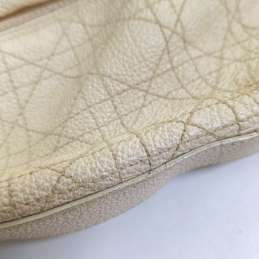 DIOR Tote bag White cowhide waffle pattern quilted single shoulder bag Golden hardware-(SKU)-957417098