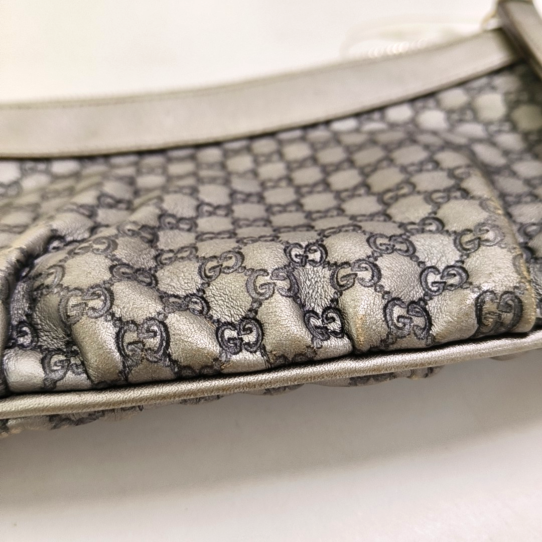 GUCCI Silver Cowhide Monogrammed Embossed Clutch Golden hardware-(SKU)-951850185