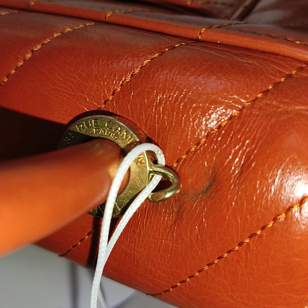 CHANEL COCO HANDLE Orange Calfskin Quilted V-Shape Bag with Golden Hardware, 24K, Detachable Strap-(SKU)-963432693