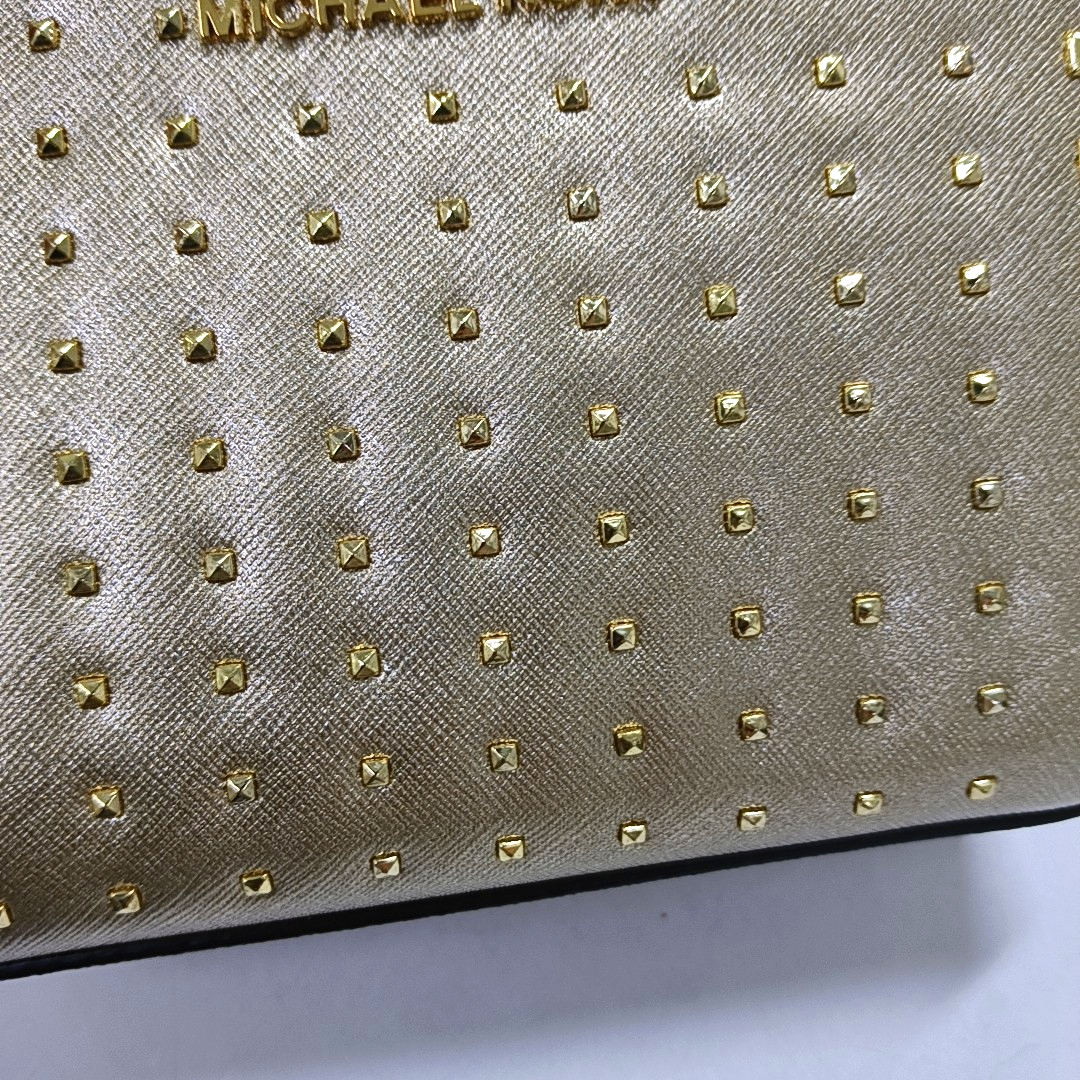 MICHAEL KORS Gold Leather Stud Crossbody Single Shoulder Bag Golden hardware Removable shoulder strap-(SKU)-940524037