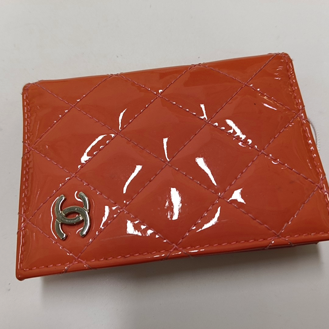 CHANEL Tangerine-Pink Patent Leather Diamond Quilted Card Holder Silver Hardware 21nan-(SKU)-959930843
