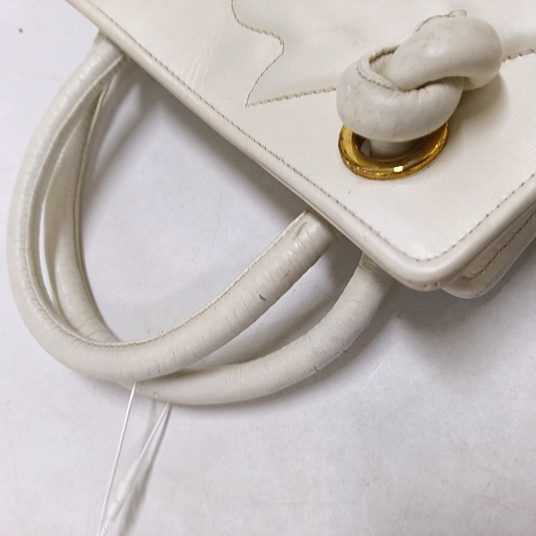 FERRAGAMO White Leather Embossed Tote Bag Golden hardware-(SKU)-951805301