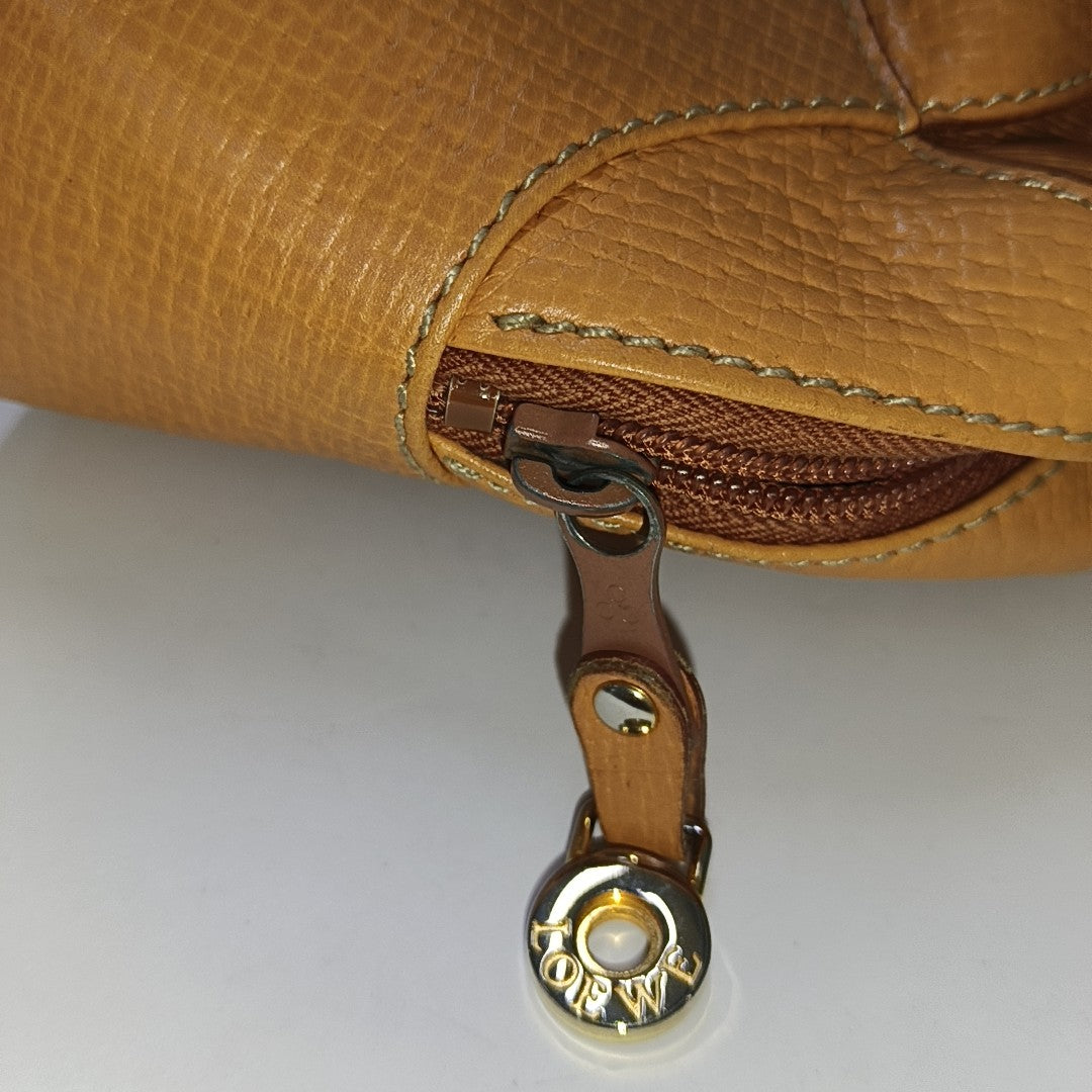LOEWE Orange Leather Handbag Single Shoulder Bag Golden hardware-(SKU)-938690873