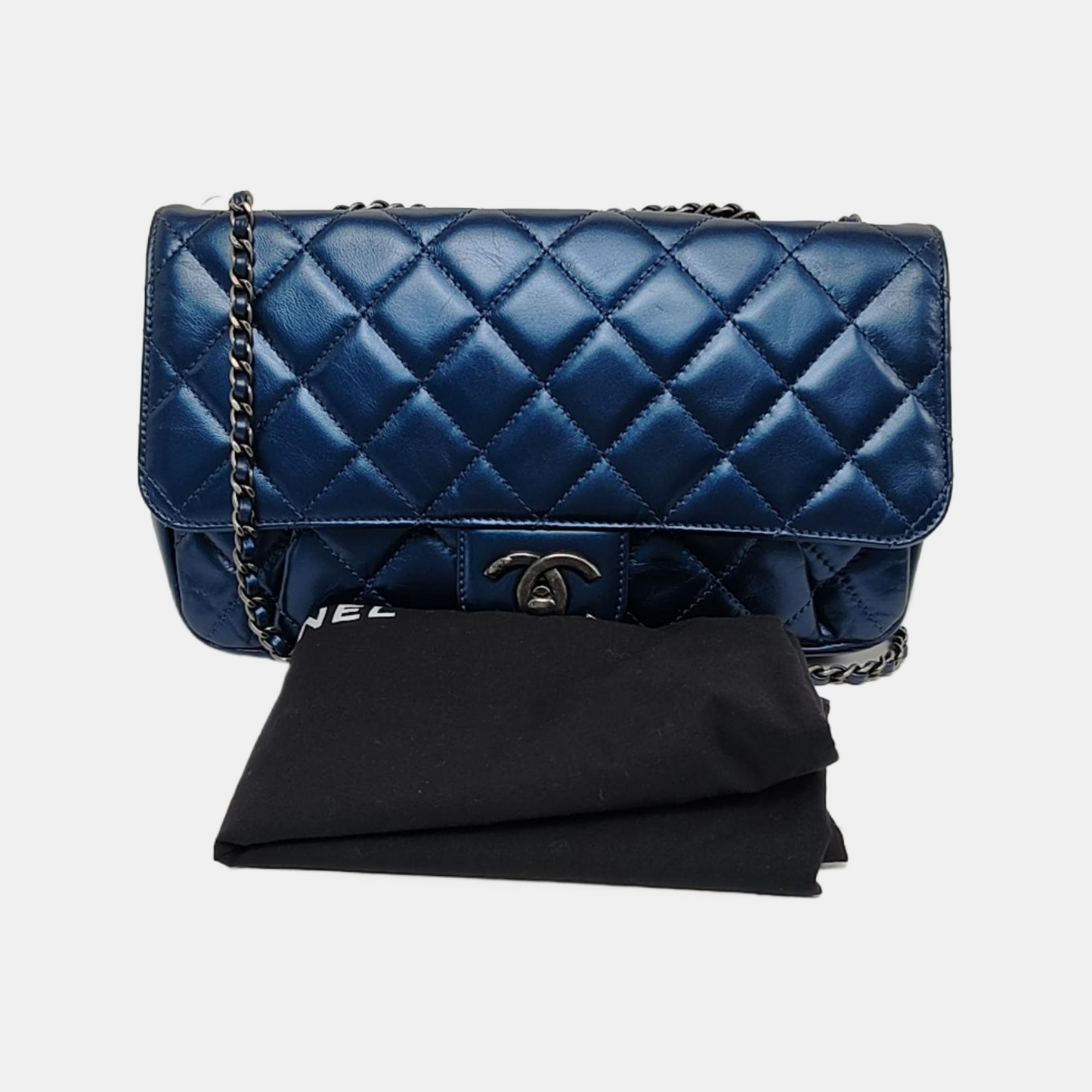 CHANEL CLASSIC FLAP Medium Dark Blue Calfskin Quilted Matelassé Shoulder Bag Rutenium Hardware 22 Clasp-(SKU)-946830693