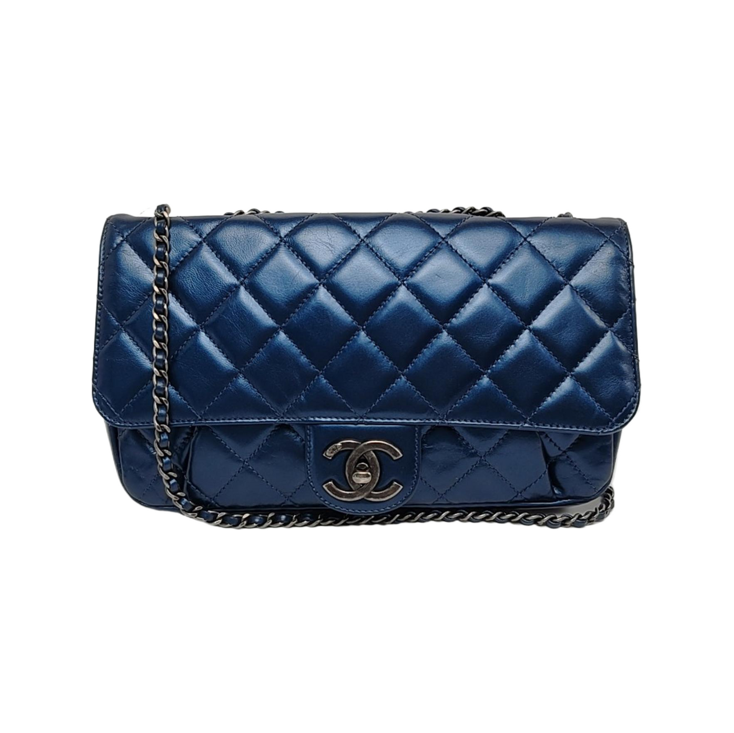 CHANEL CLASSIC FLAP Medium Dark Blue Calfskin Quilted Matelassé Shoulder Bag Rutenium Hardware 22 Clasp-(SKU)-946830693