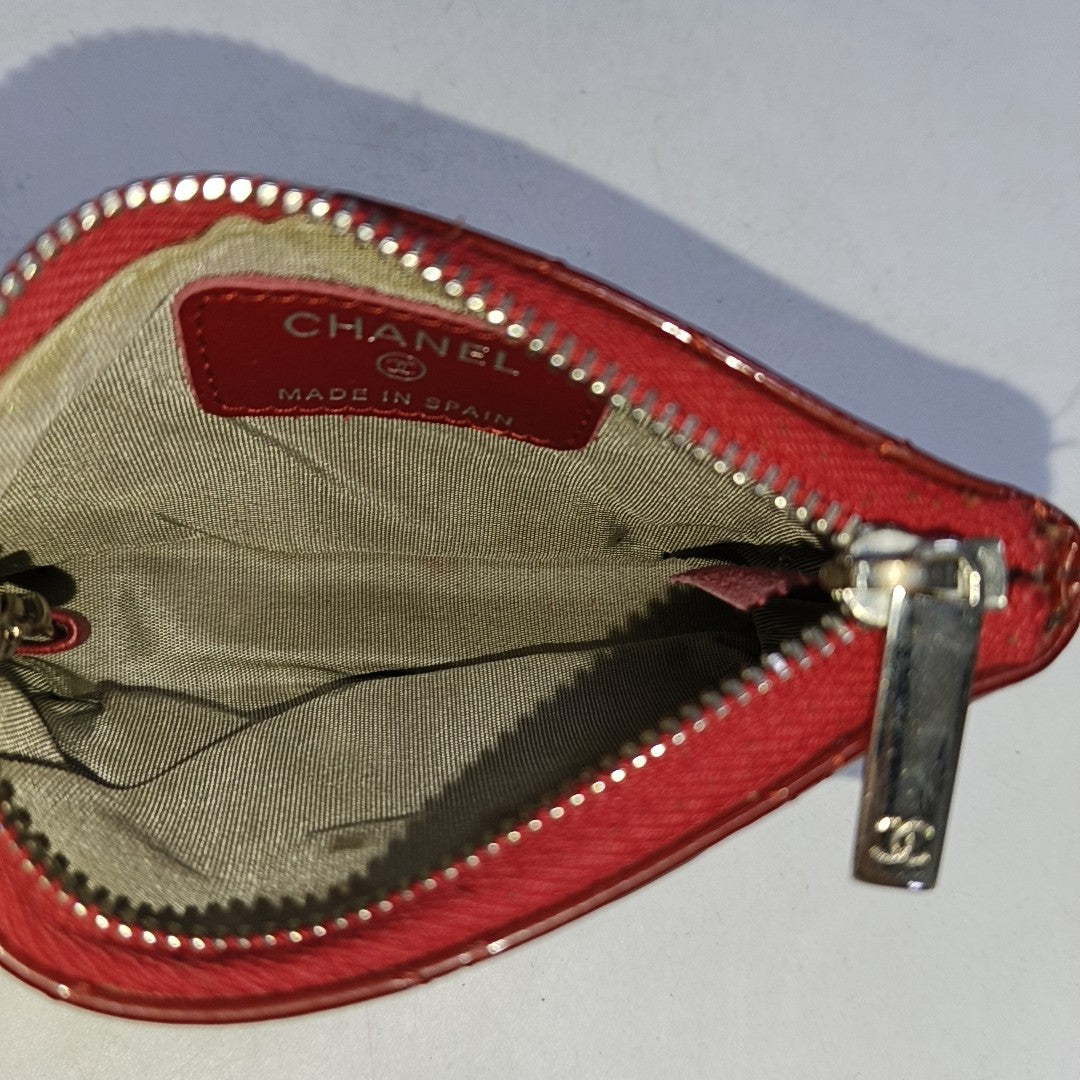 CHANEL Red patent leather diamond pattern quilted wallet Silver Hardware 14nan-(SKU)-952345505