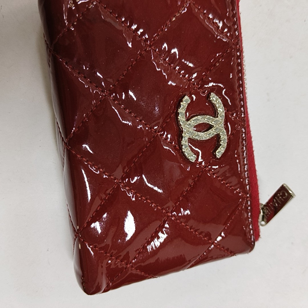 CHANEL Red patent leather diamond pattern quilted wallet Silver Hardware 14nan-(SKU)-952345505