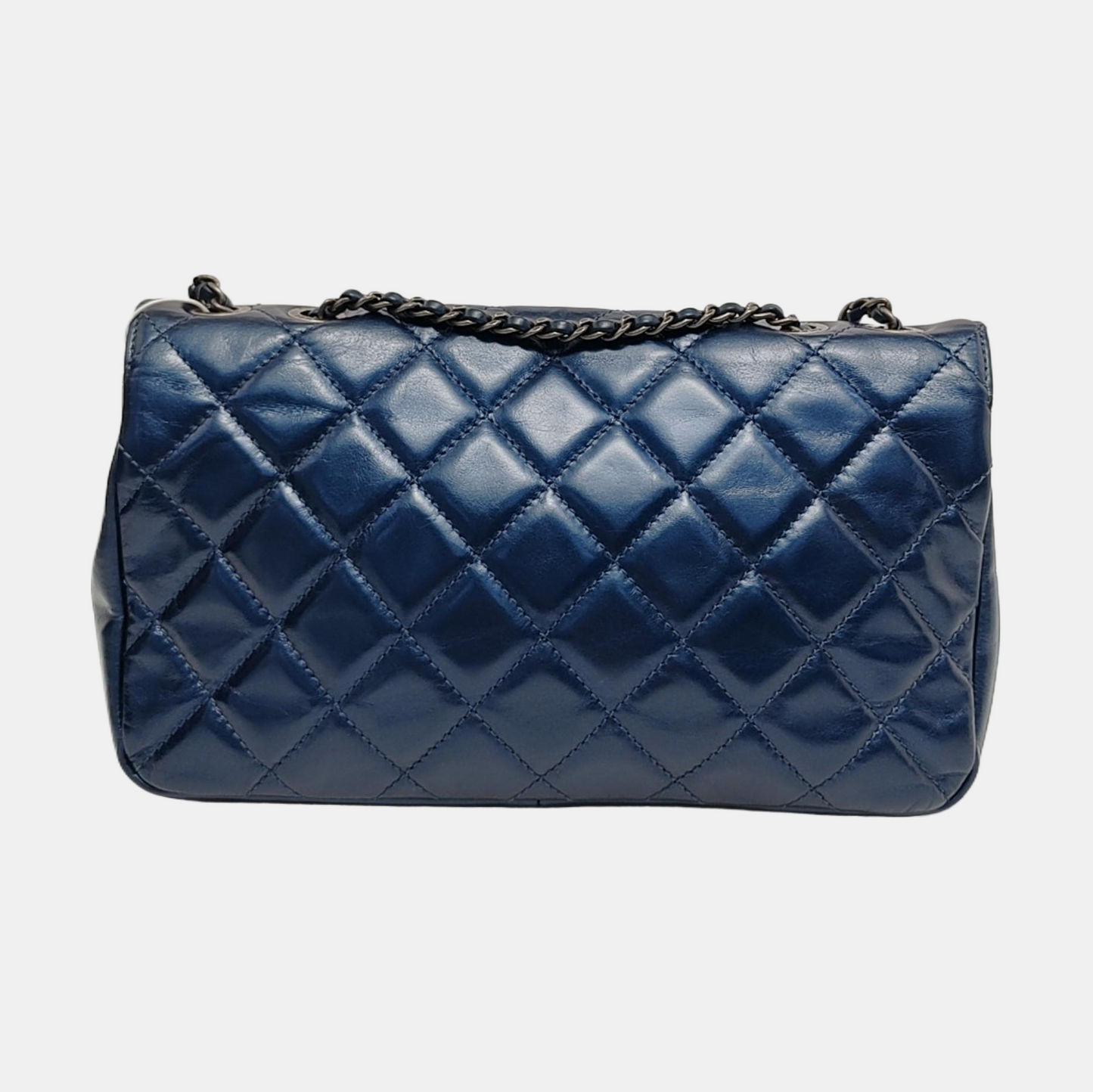 CHANEL CLASSIC FLAP Medium Dark Blue Calfskin Quilted Matelassé Shoulder Bag Rutenium Hardware 22 Clasp-(SKU)-946534415
