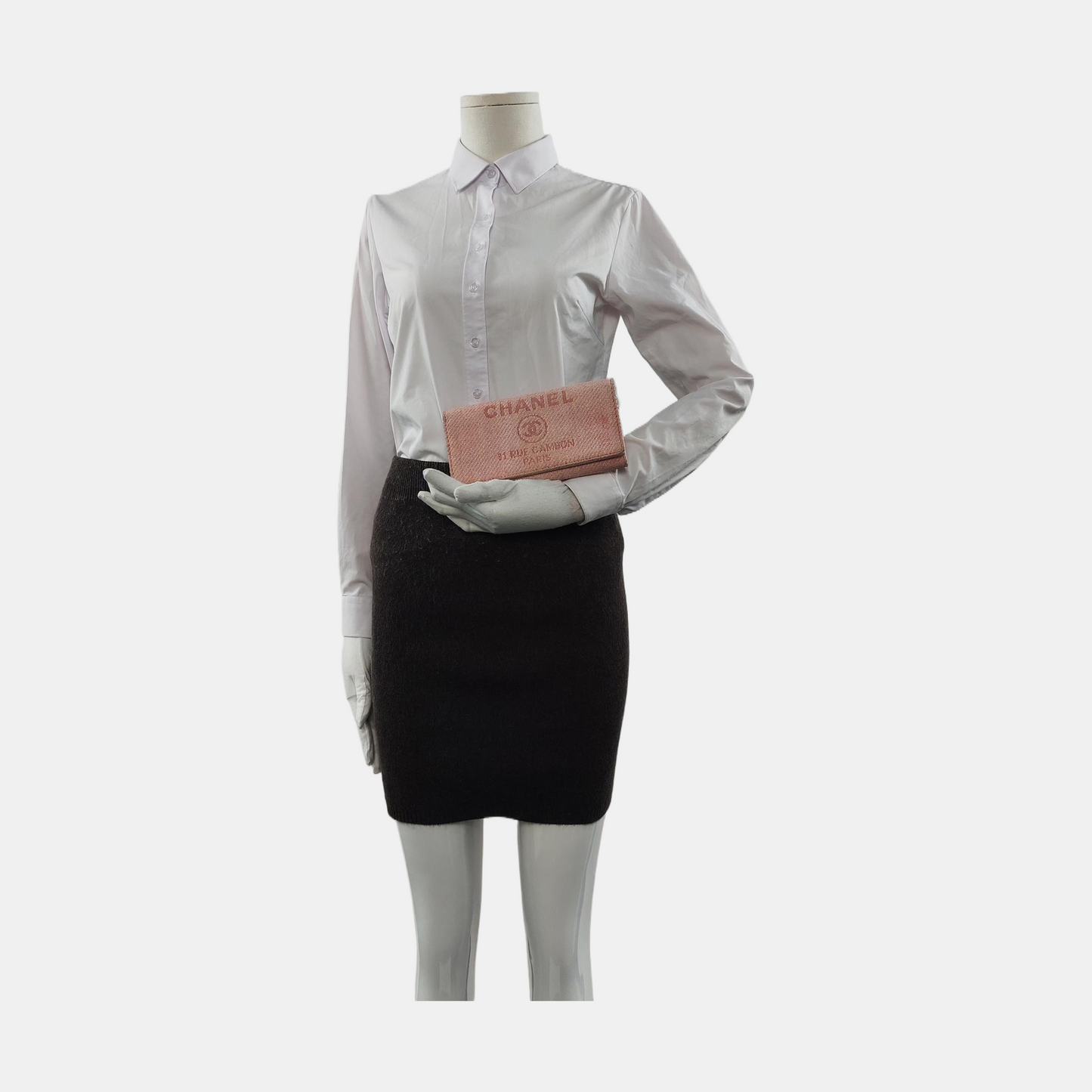 CHANEL DEAUVILLE Pink fabric wallet Silver Hardware 18nan-(SKU)-953641586
