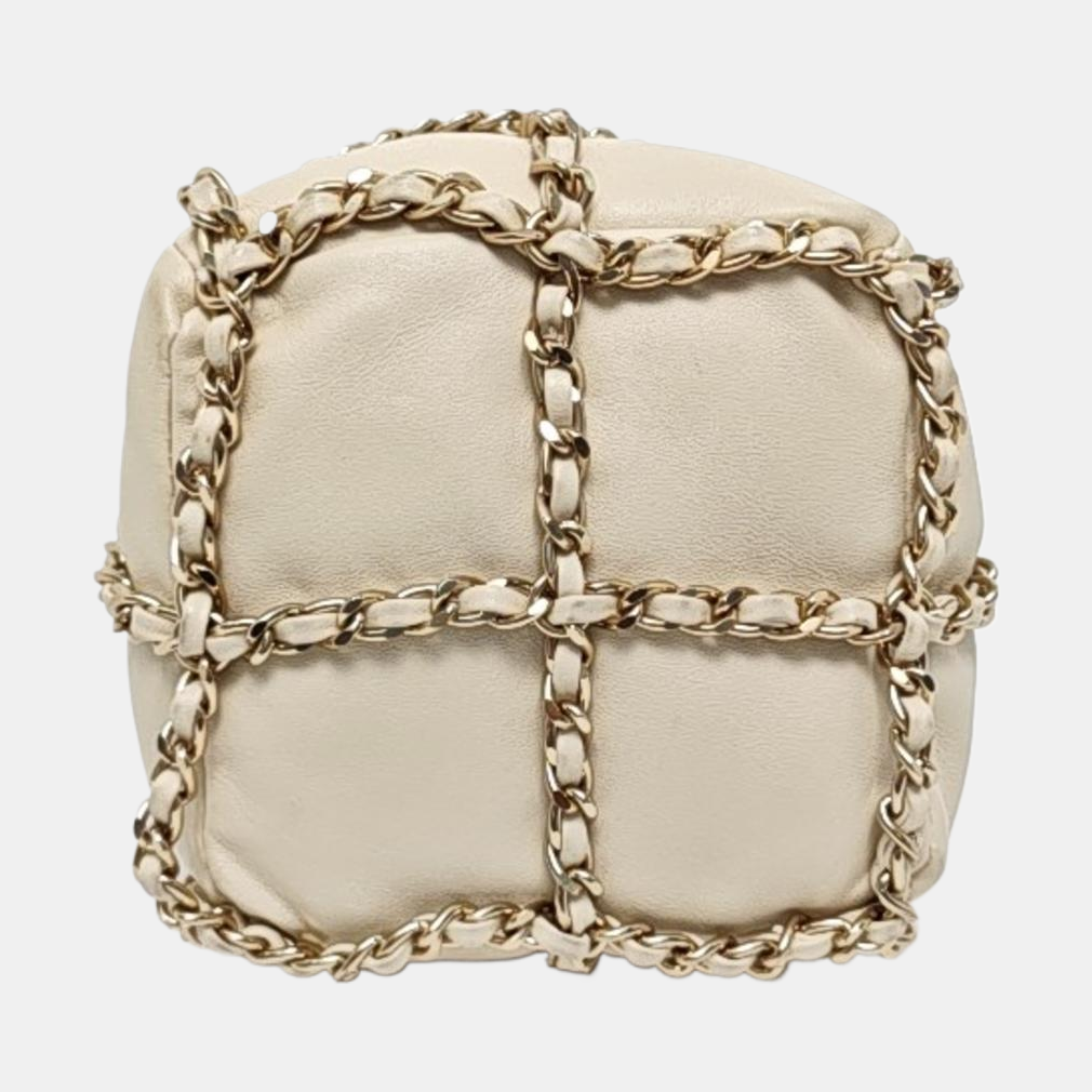 CHANEL DRAWSTRING White Calfskin Shoulder Bag with Gold Hardware, 30 Clutch-(SKU)-955869529