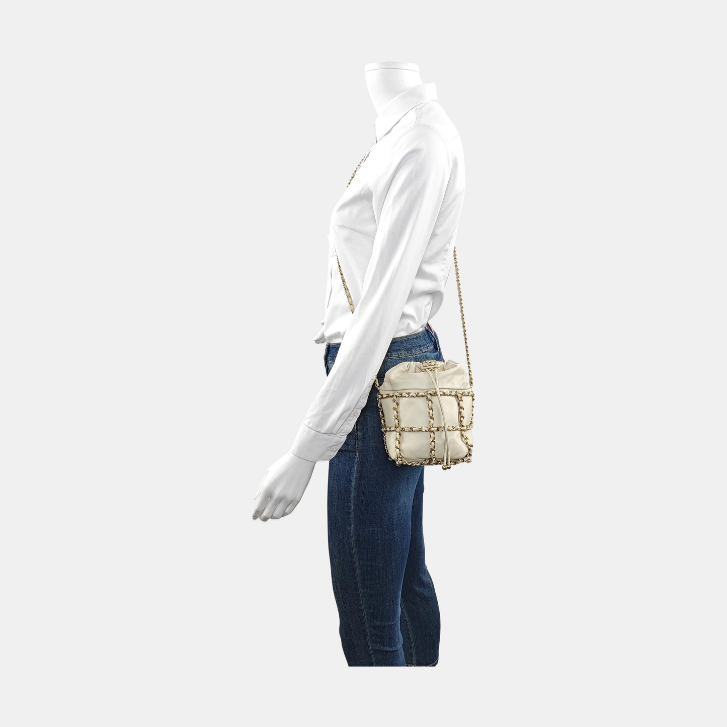 CHANEL DRAWSTRING White Calfskin Shoulder Bag with Gold Hardware, 30 Clutch-(SKU)-955869529