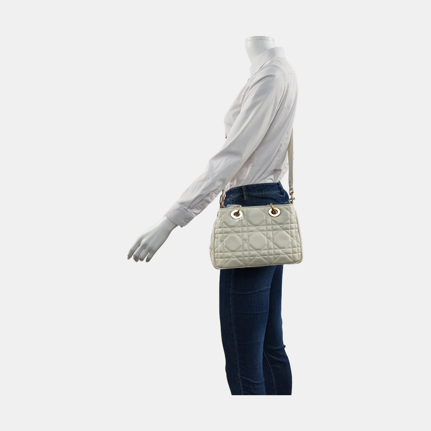 DIOR Lady Dior Small White Leather Cannage Quilted Diana Bag Single Shoulder Bag Tote Bag Crossbody Bag with Gold Hardware Removable Strap-(SKU)-957082816