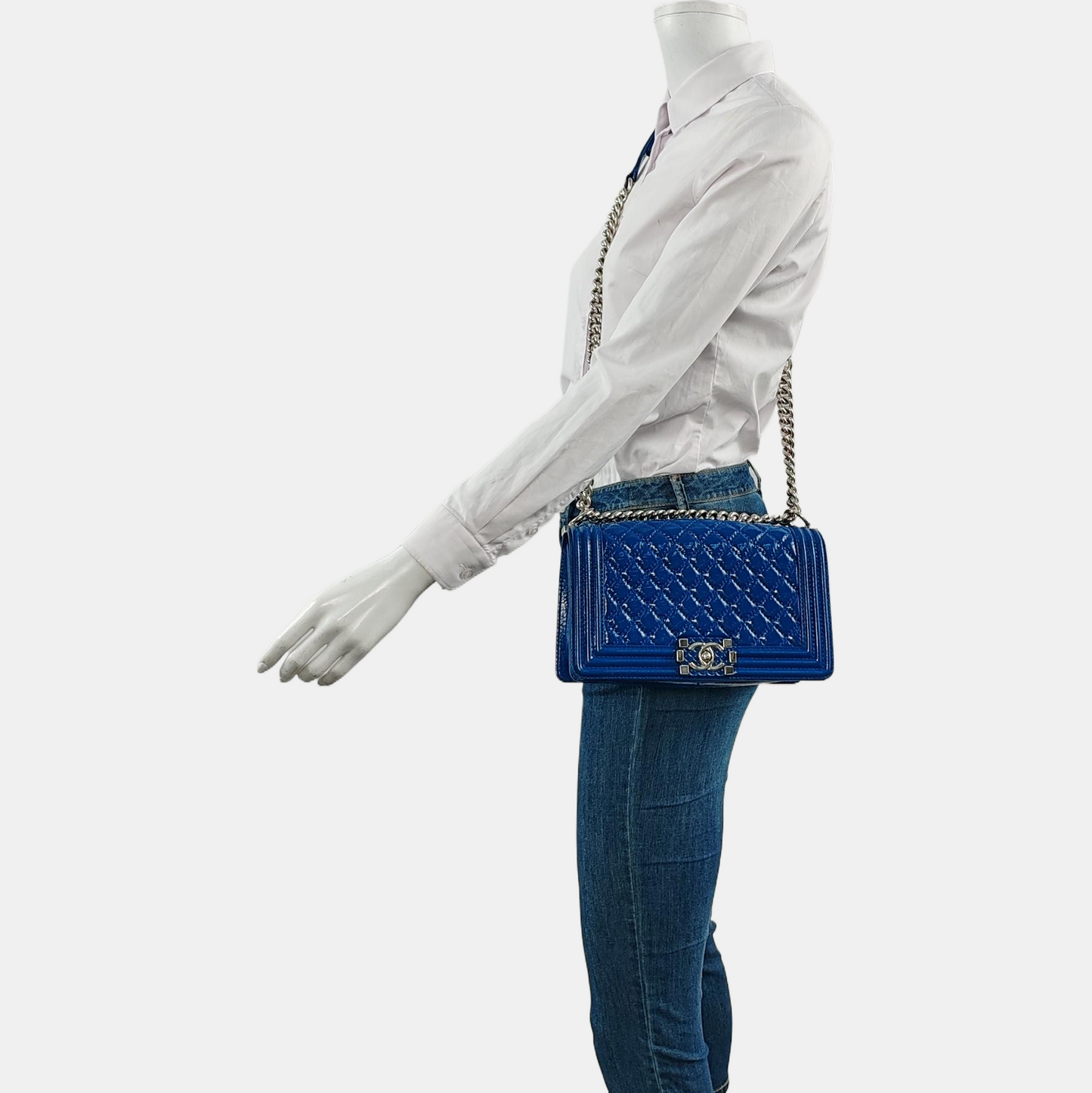 CHANEL BOY CHANEL Medium Blue Patent Calfskin Quilted V Crossbody Shoulder Bag Silver and Blue Hardware 25 Opening Removable Shoulder Strap-(SKU)-958774113