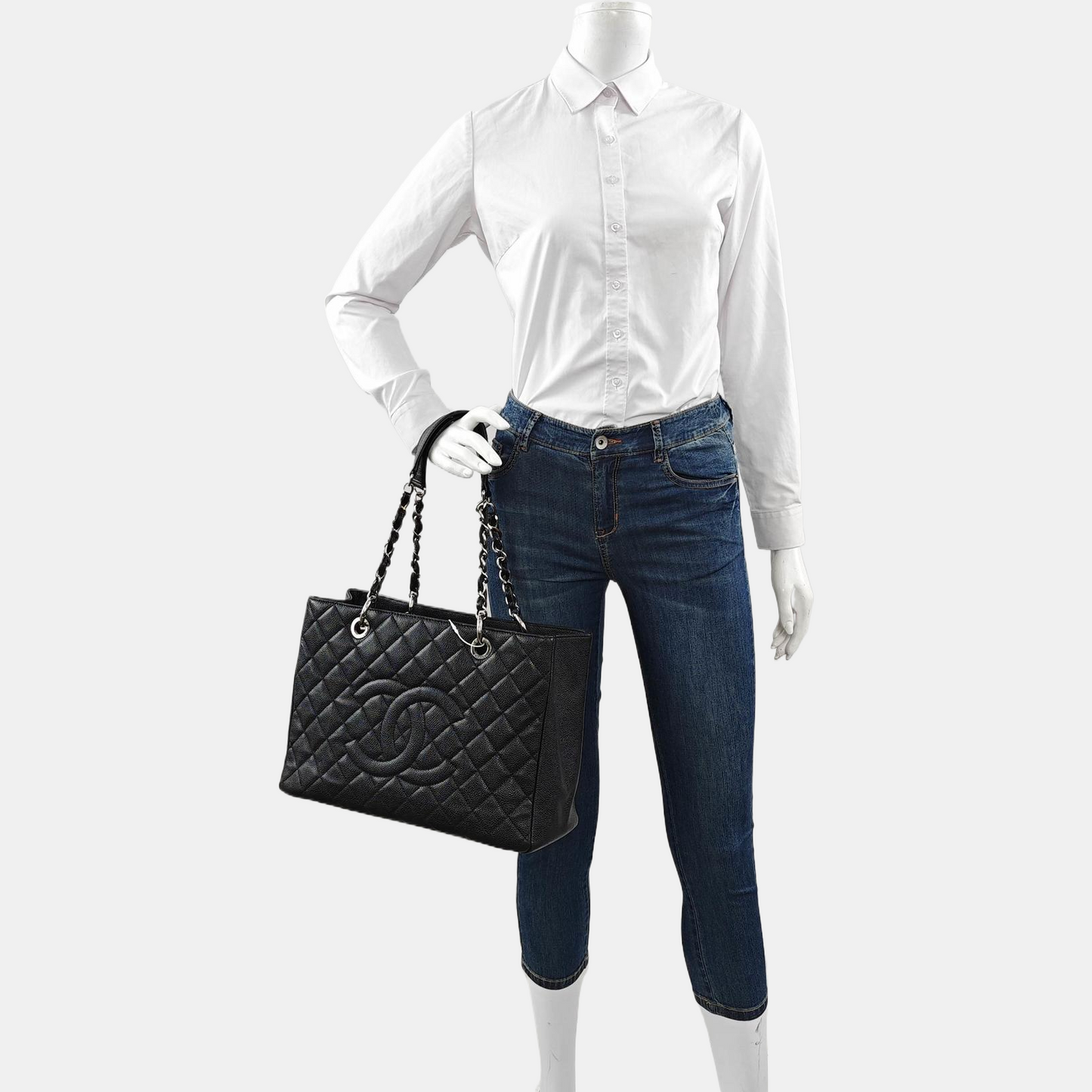 CHANEL CHANEL GST Large Black Calfskin Quilted Crossbody Shoulder Bag with Silver Hardware, 16K-(SKU)-961066652