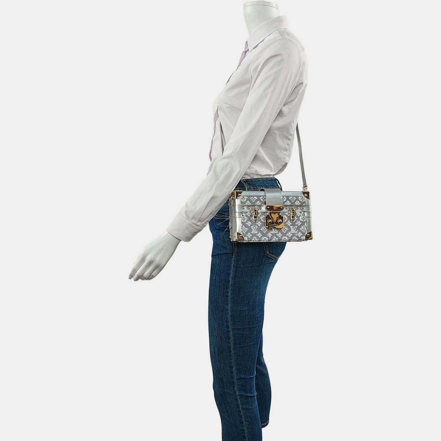 LOUIS VUITTON PETITE MALLE Silver Satin Shoulder Bag Crossbody Golden Hardware Removable Shoulder Strap Complete Accessories-(SKU)-961332912
