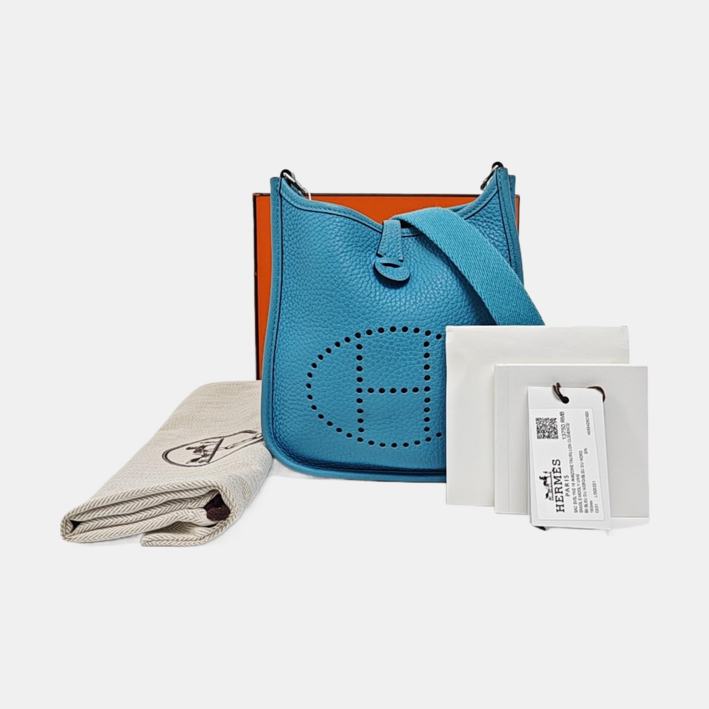 HERMÈS Evelyne TPM Northern Blue Clemence Leather Evelyne Single-Shoulder Bag, Crossbody Bag with Silver Hardware, Z Stamp, Detachable Shoulder Strap, Complete Accessories-(SKU)-964083815