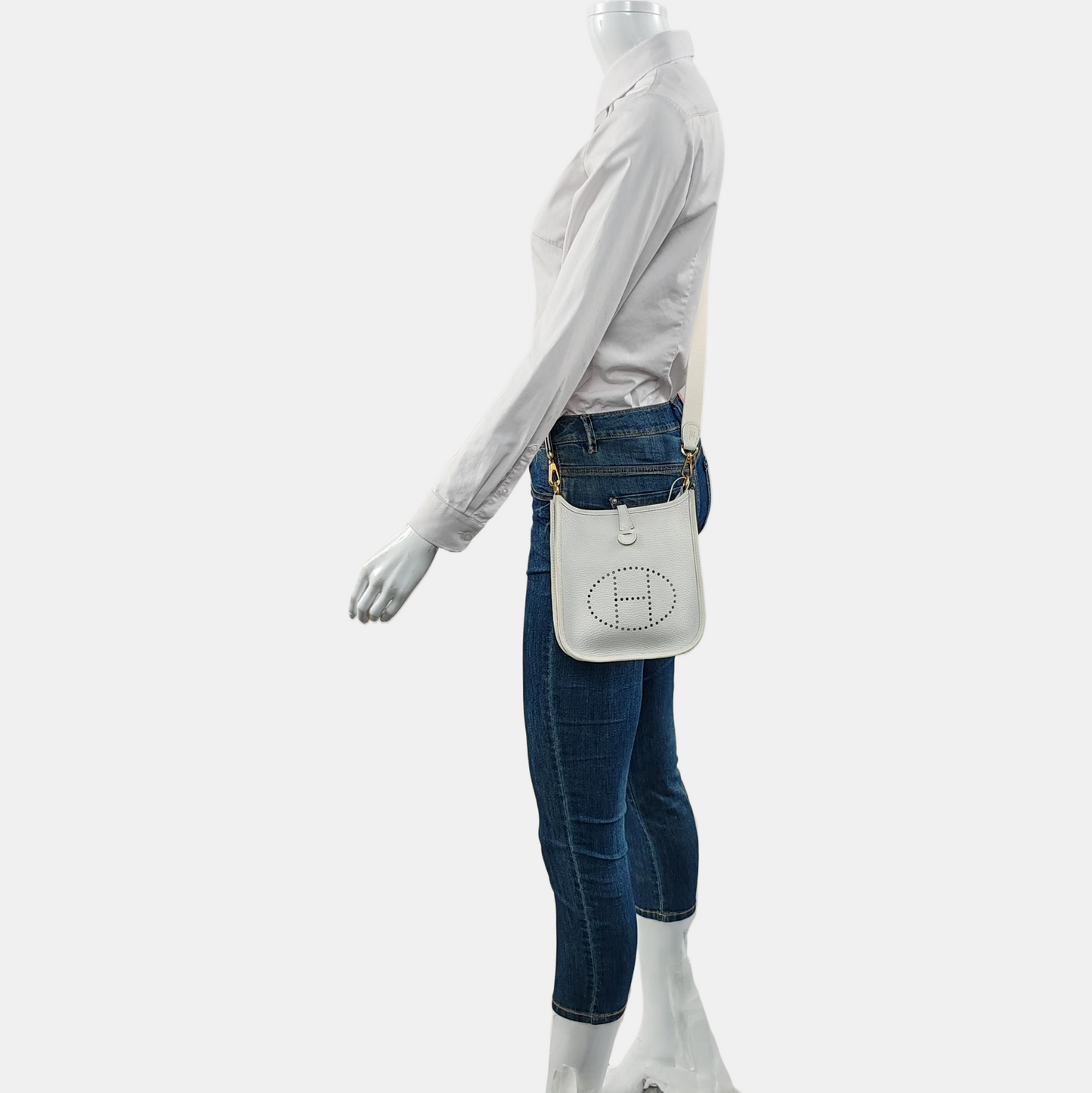 HERMÈS Evelyne New White Clemence Leather Cutout Shoulder Bag Crossbody Bag Handbag Golden Hardware Removable Shoulder Strap Accessories Included-(SKU)-961613052